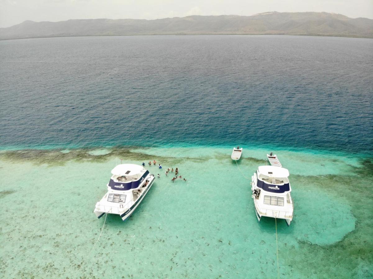 Paradise Island Beach Resort Punta Rucia Exterior photo