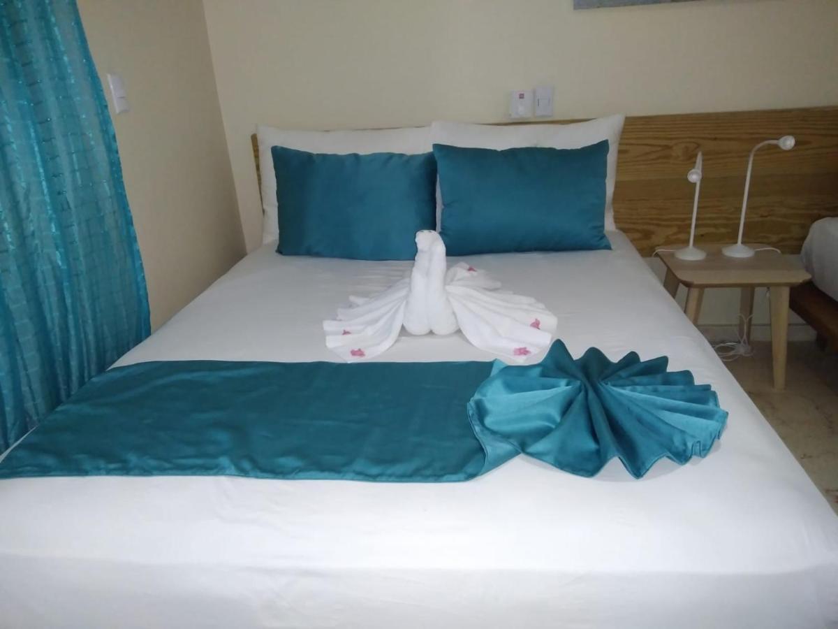Paradise Island Beach Resort Punta Rucia Exterior photo