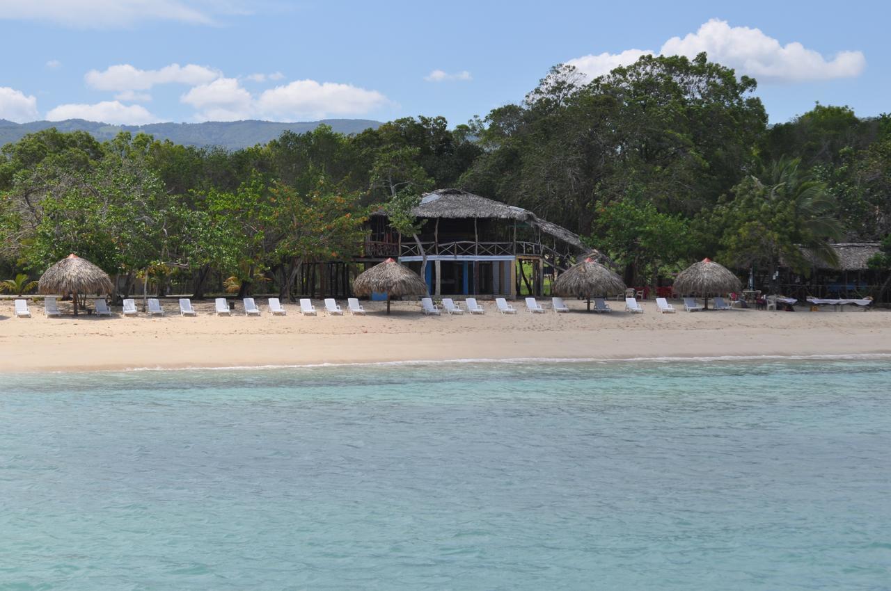 Paradise Island Beach Resort Punta Rucia Exterior photo