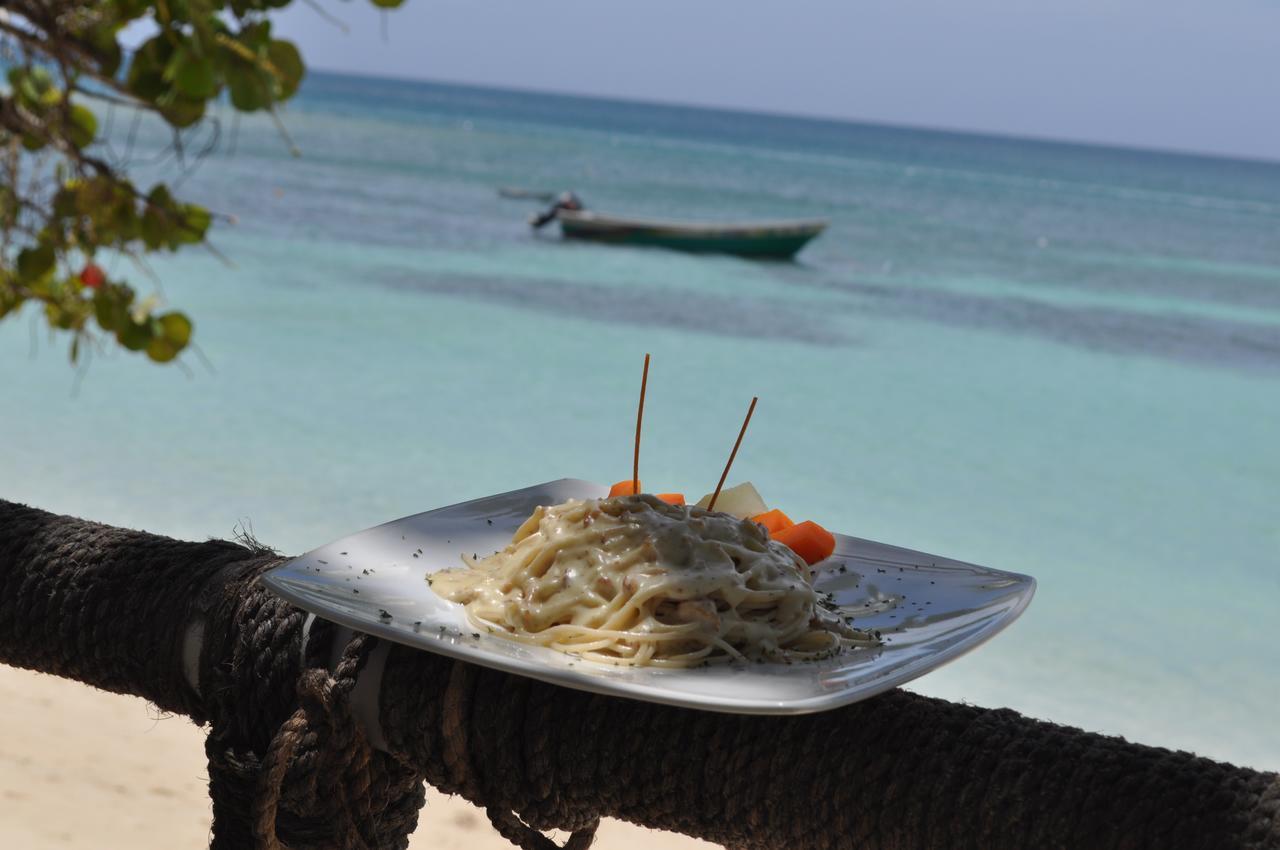 Paradise Island Beach Resort Punta Rucia Exterior photo